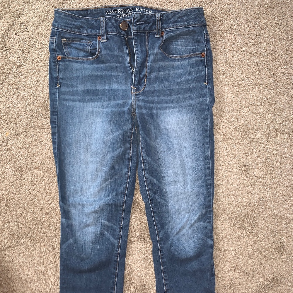 American Eagle Dark Wash Distressed jeans